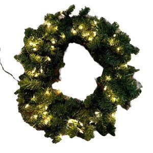 NWT 30” Ashland Pre-lit Christmas Wreath with electrical plug in.